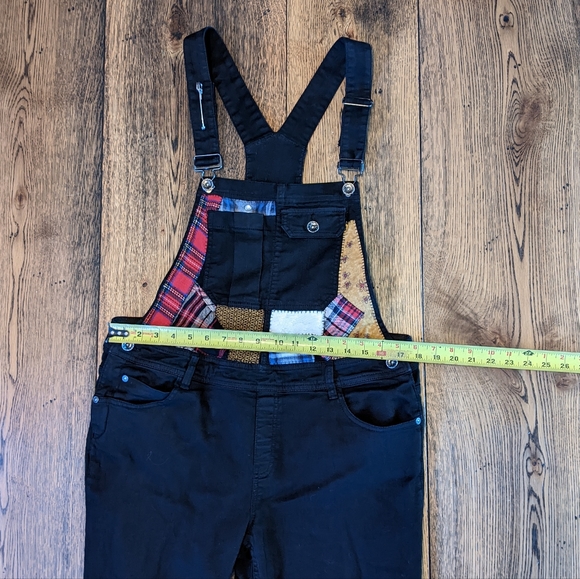SOLD Upcycled black denim overalls - Picture 9 of 9